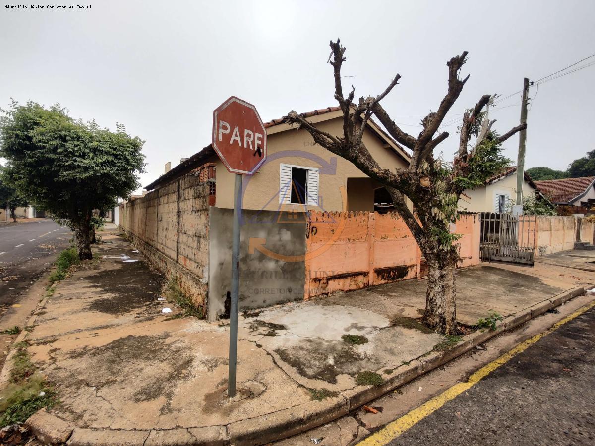 Casa à venda com 2 quartos, 324m² - Foto 2