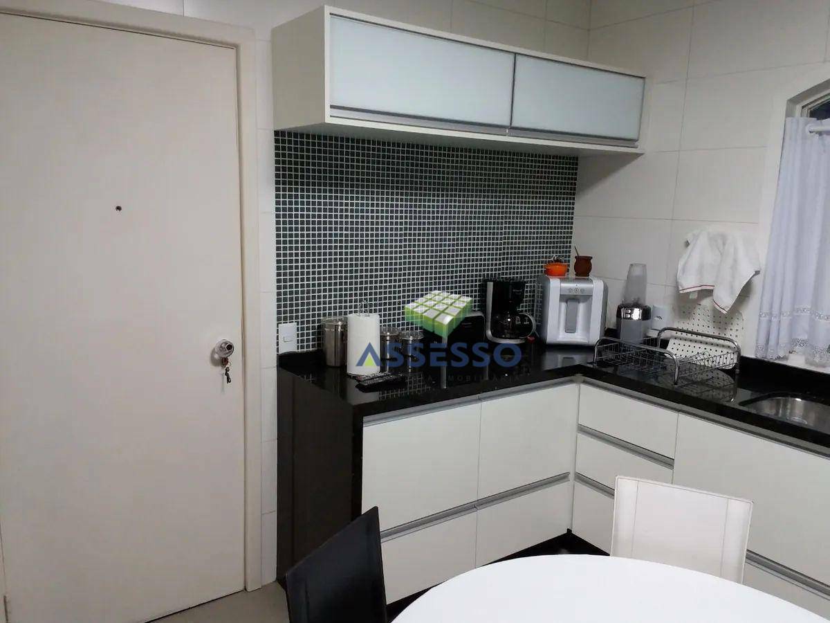 Apartamento à venda com 3 quartos, 165m² - Foto 32