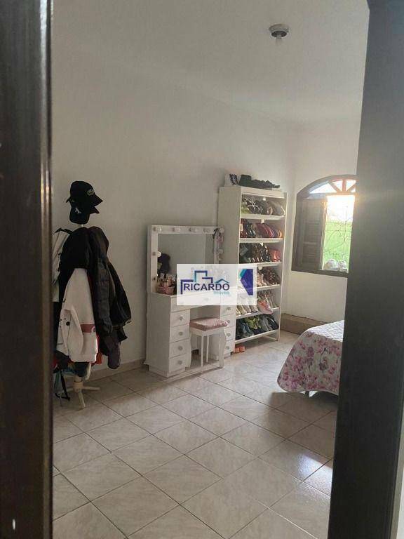 Casa à venda com 3 quartos, 300m² - Foto 9