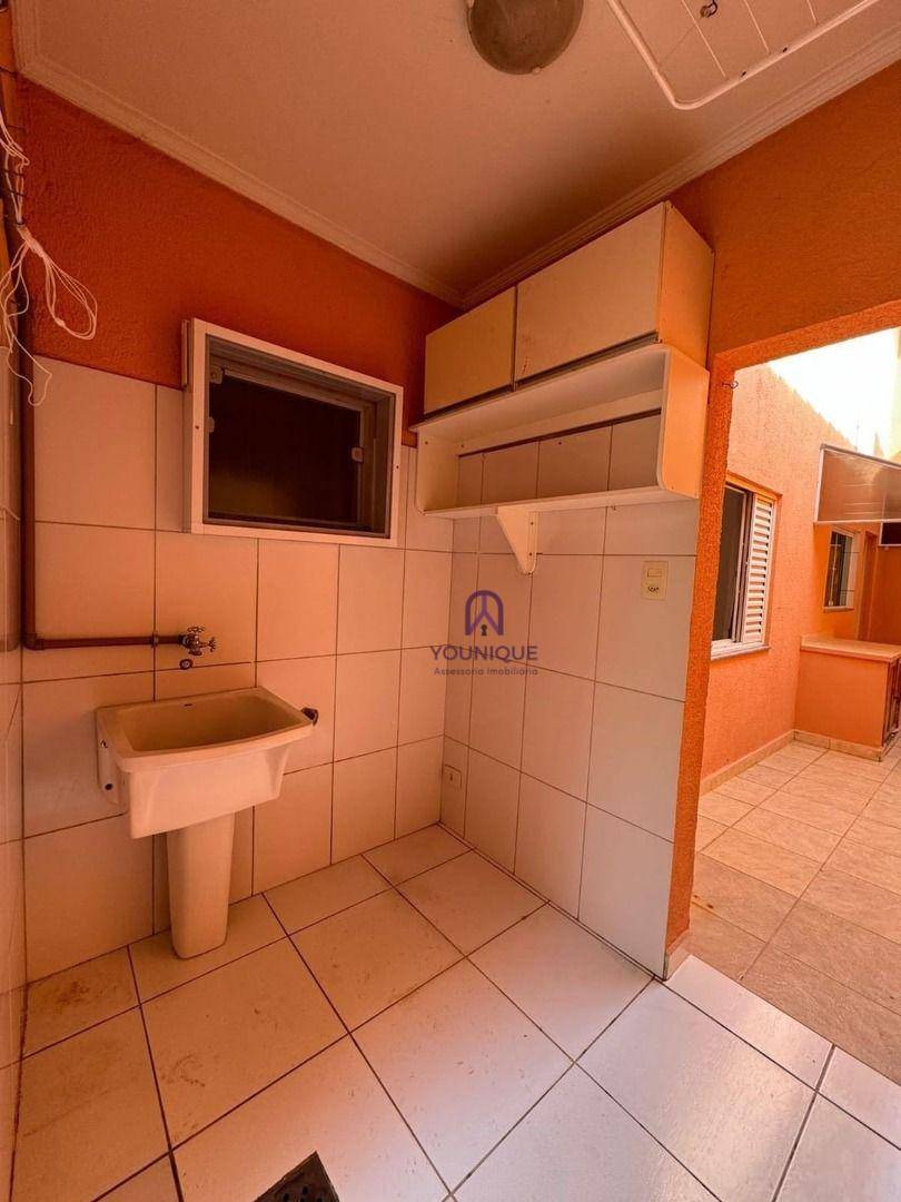 Casa para alugar com 2 quartos, 80m² - Foto 13