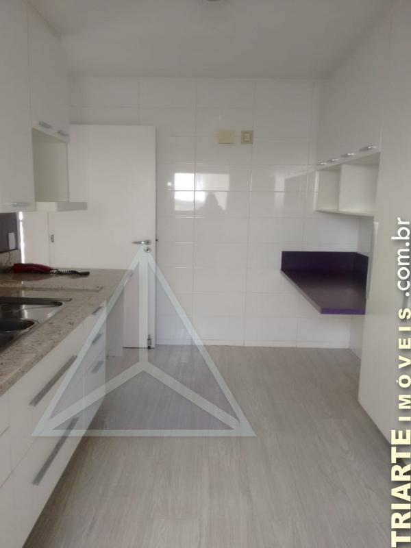 Apartamento à venda com 3 quartos, 135m² - Foto 9