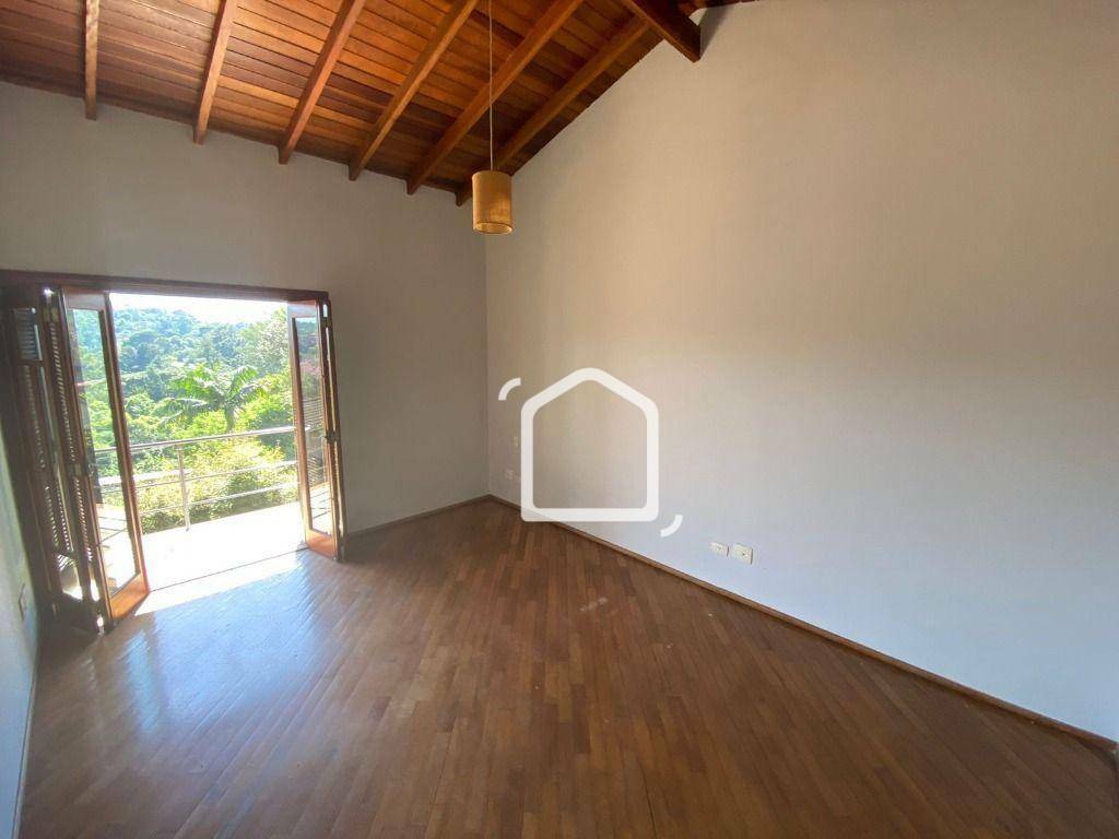 Casa para alugar com 4 quartos, 300m² - Foto 18