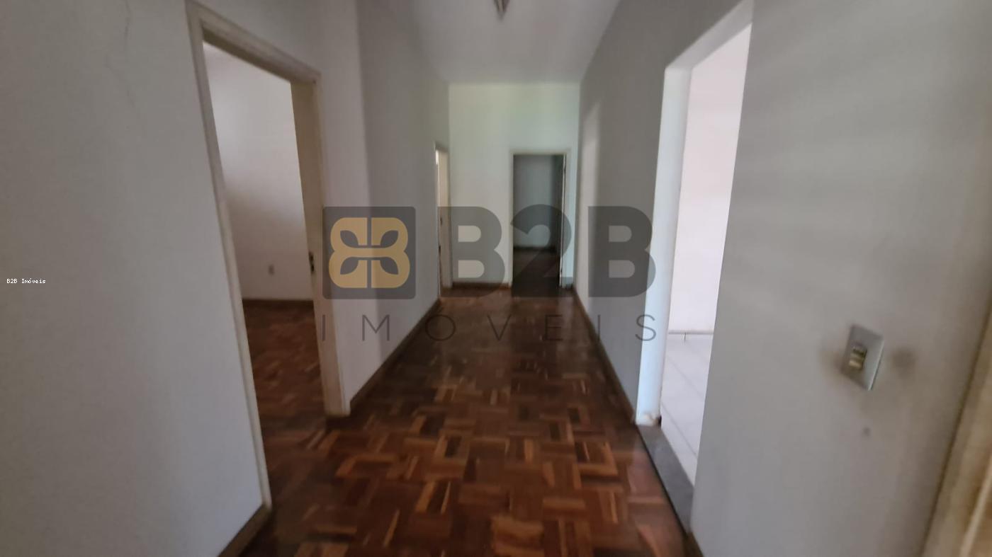 Casa à venda com 3 quartos, 560m² - Foto 16