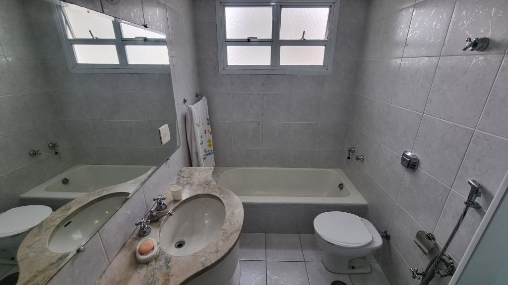 Apartamento à venda com 3 quartos, 176m² - Foto 13