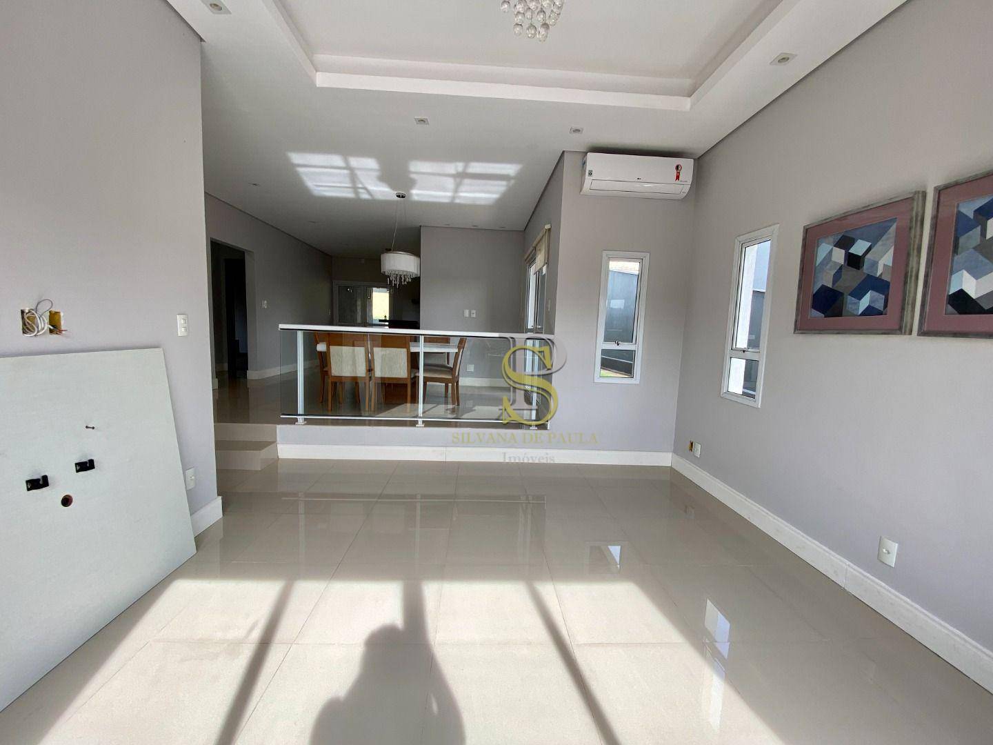 Casa de Condomínio para alugar com 3 quartos, 245m² - Foto 7