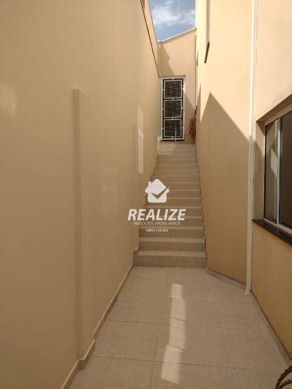 Casa à venda com 3 quartos, 290m² - Foto 10