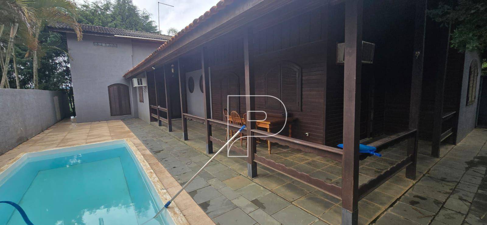 Casa de Condomínio à venda e aluguel com 5 quartos, 300m² - Foto 1