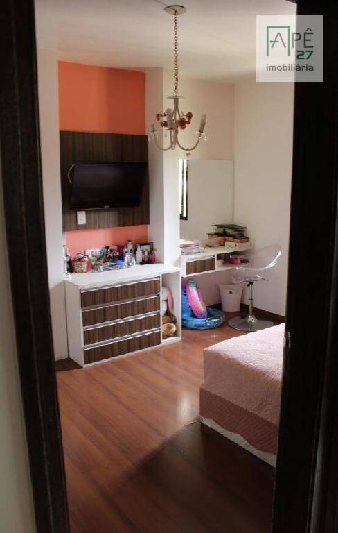 Apartamento à venda com 4 quartos, 192m² - Foto 11