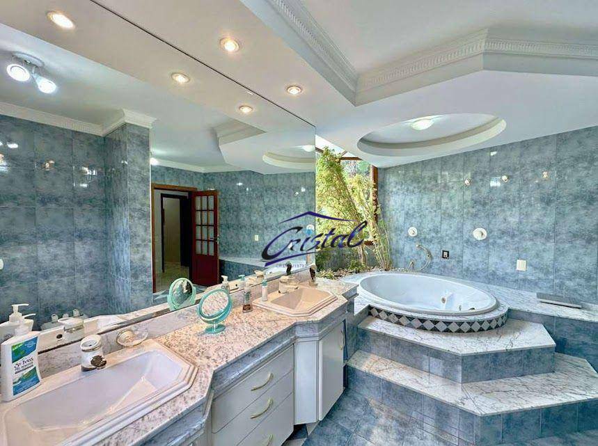 Casa de Condomínio à venda com 3 quartos, 604m² - Foto 28