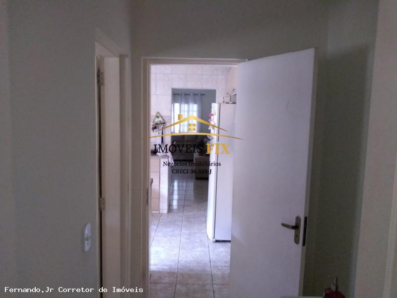 Casa à venda com 3 quartos, 210m² - Foto 20