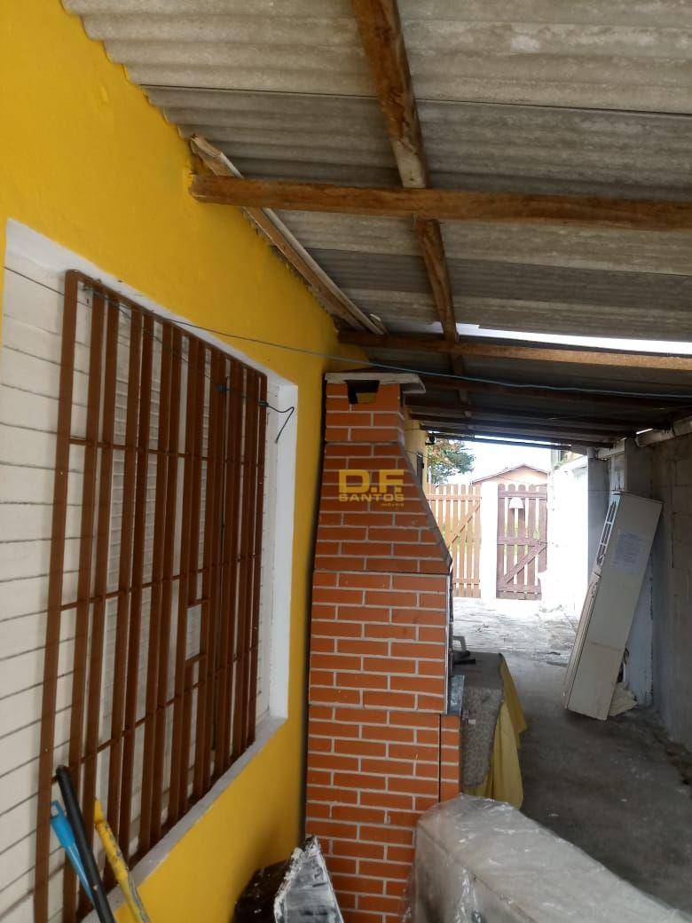 Casa à venda com 2 quartos, 155m² - Foto 2