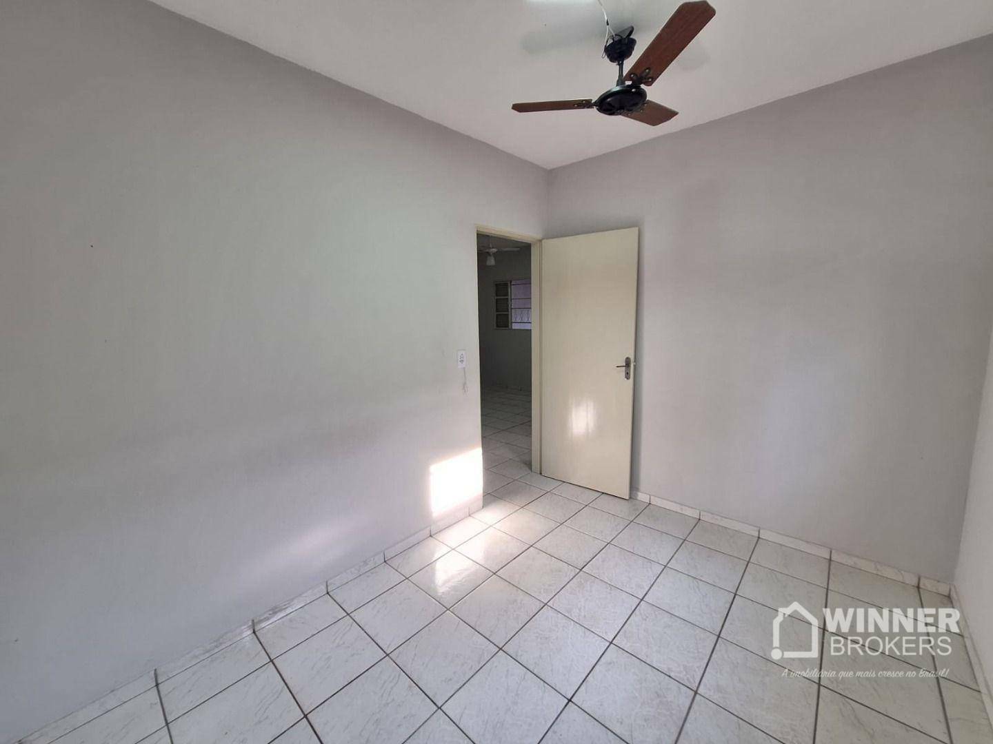 Casa à venda com 3 quartos, 180m² - Foto 4