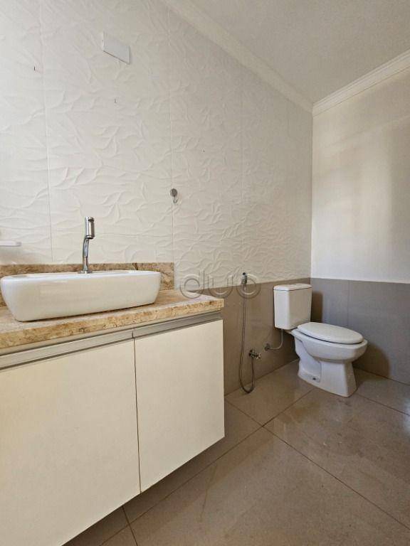 Casa de Condomínio para alugar com 3 quartos, 220m² - Foto 4