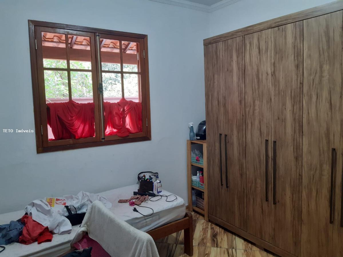 Casa à venda com 3 quartos, 360m² - Foto 7