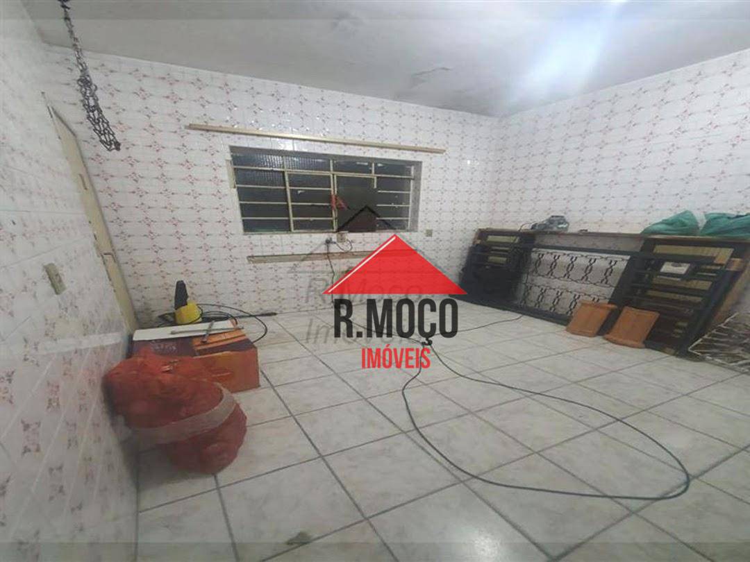 Sobrado à venda com 2 quartos, 300m² - Foto 25