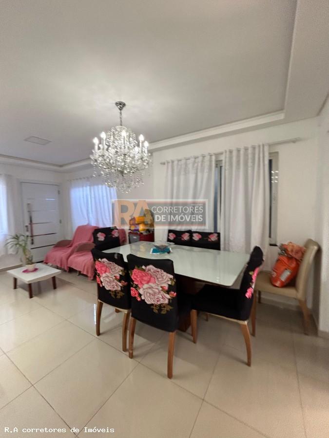 Sobrado à venda com 3 quartos, 220m² - Foto 5