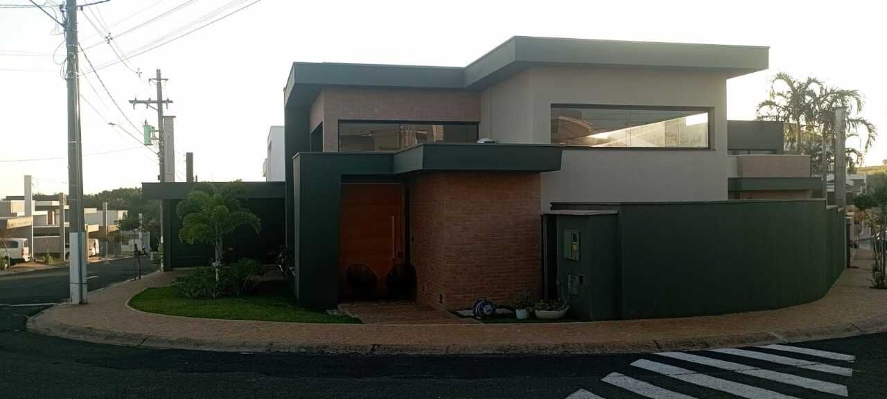 Casa à venda com 3 quartos, 265m² - Foto 1