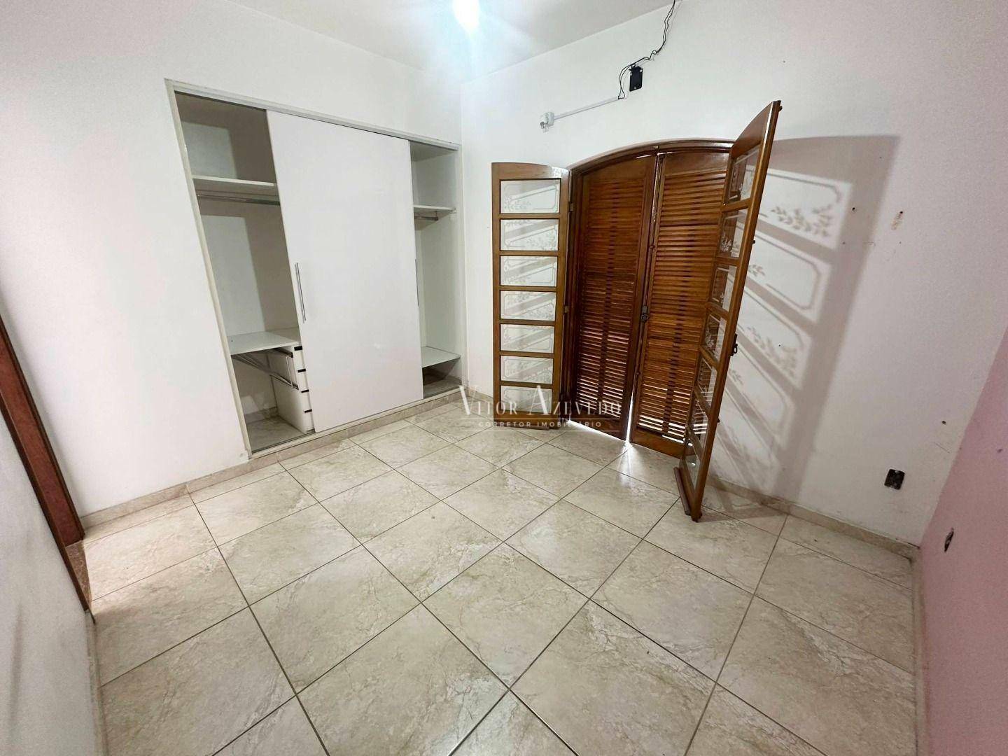 Casa à venda com 4 quartos, 173m² - Foto 42