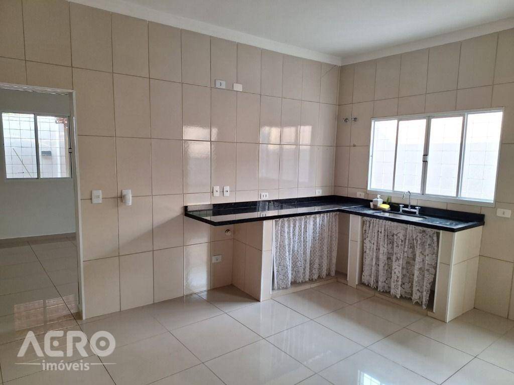 Casa à venda com 3 quartos, 159m² - Foto 7