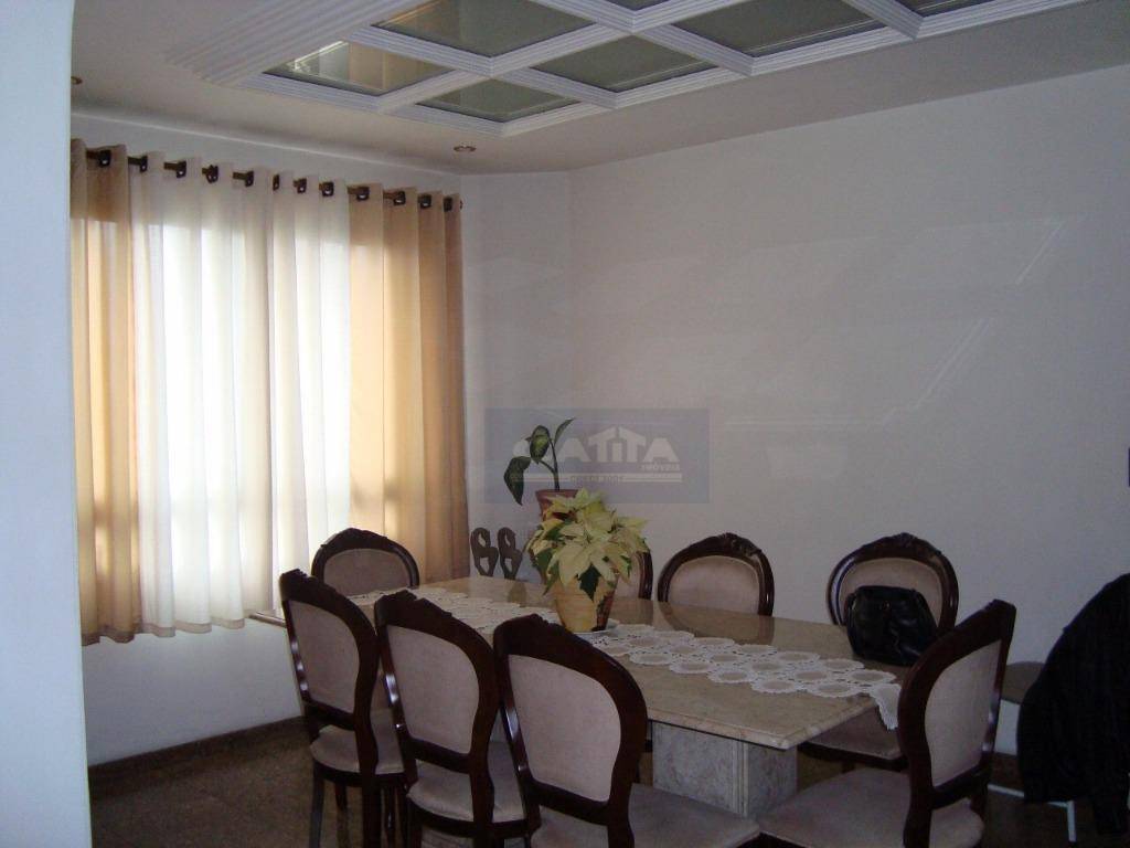 Apartamento à venda com 4 quartos, 242m² - Foto 28