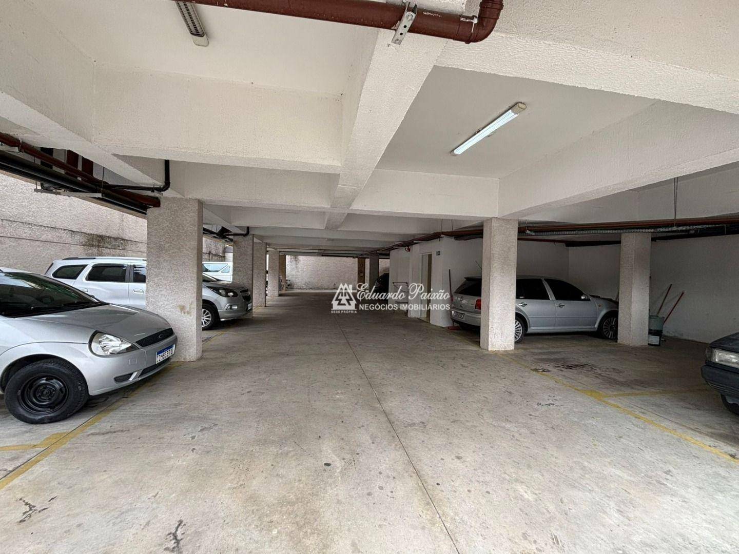 Apartamento para alugar com 2 quartos, 62m² - Foto 11