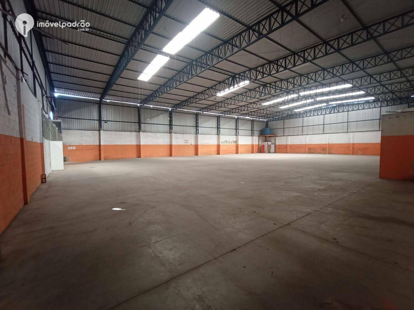 Depósito-Galpão-Armazém para alugar, 1350m² - Foto 17