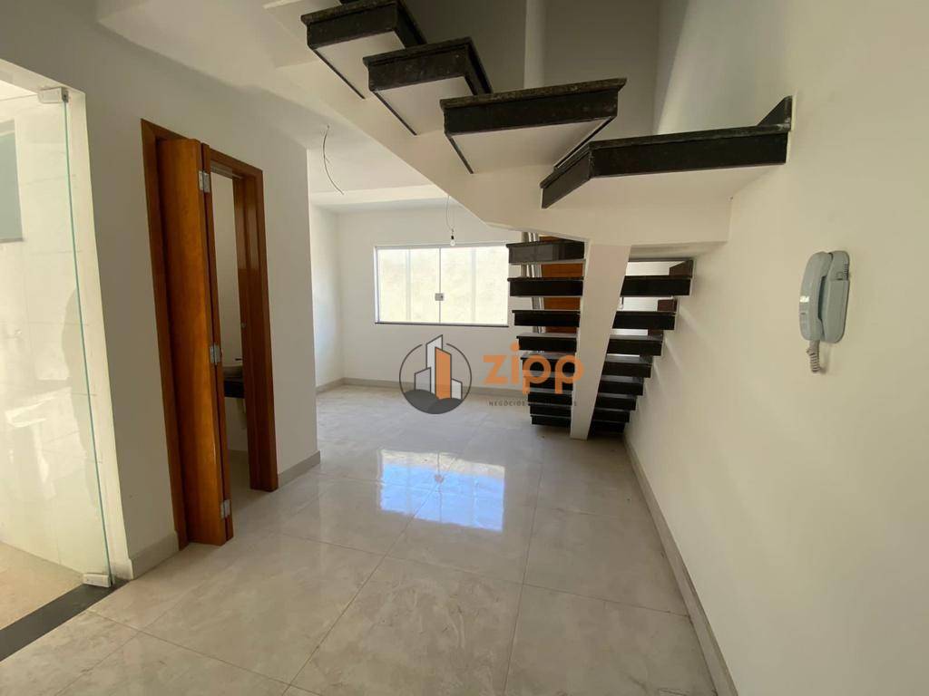 Casa de Condomínio para alugar com 2 quartos, 75m² - Foto 1