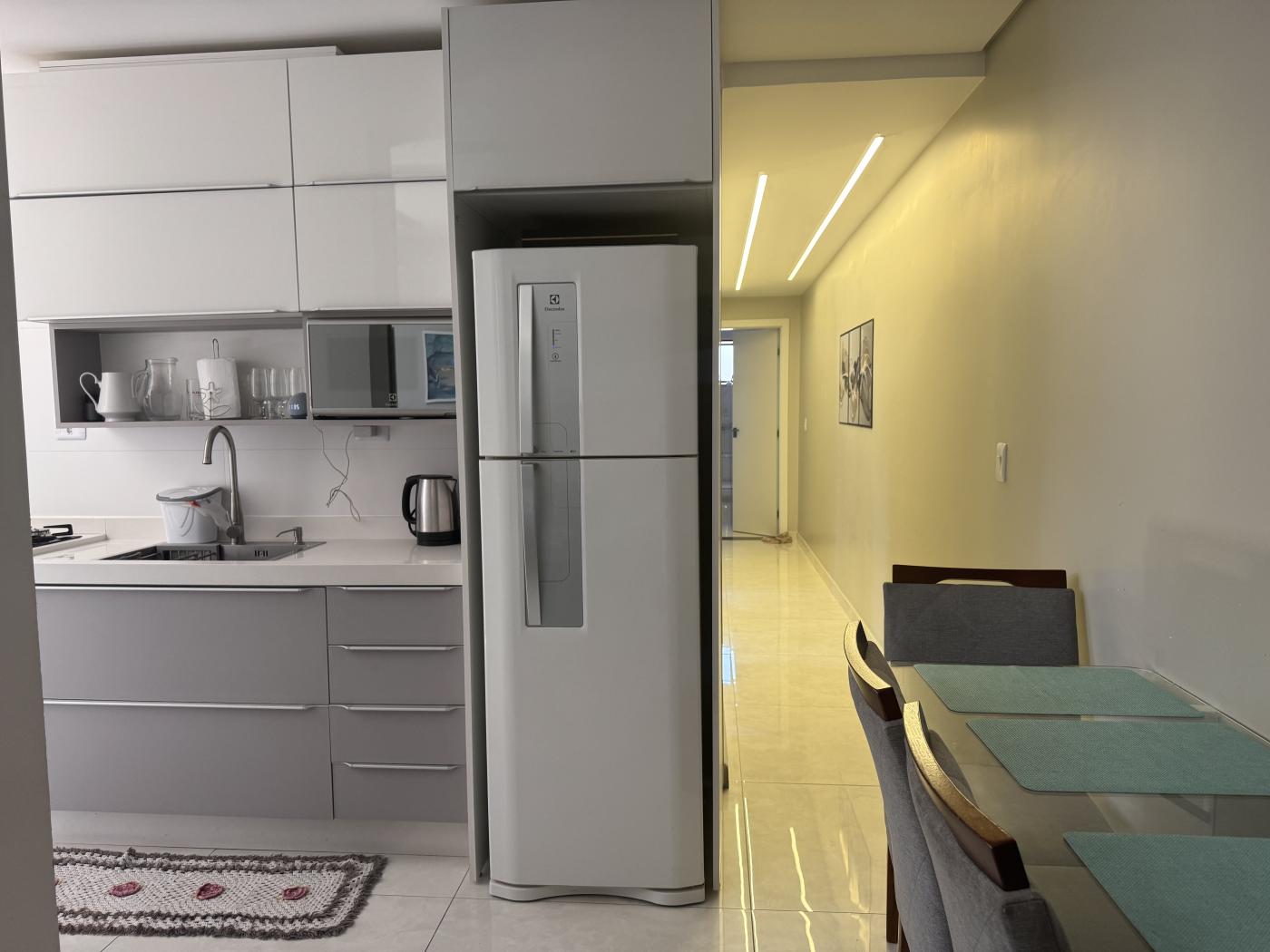 Apartamento à venda com 3 quartos, 58m² - Foto 3