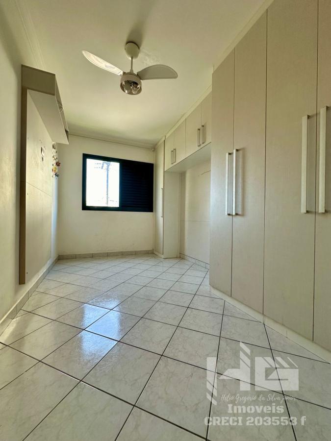 Apartamento à venda com 2 quartos, 65m² - Foto 11