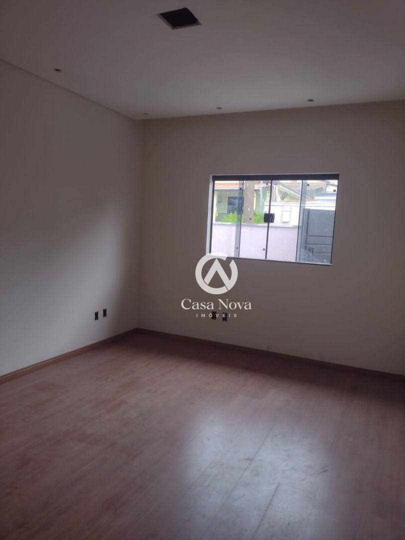 Casa à venda com 3 quartos, 200m² - Foto 13