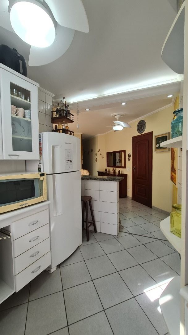 Apartamento à venda com 2 quartos, 70m² - Foto 17