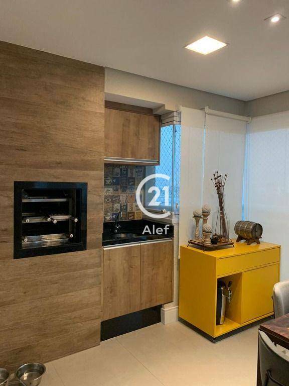 Apartamento à venda com 3 quartos, 145m² - Foto 8