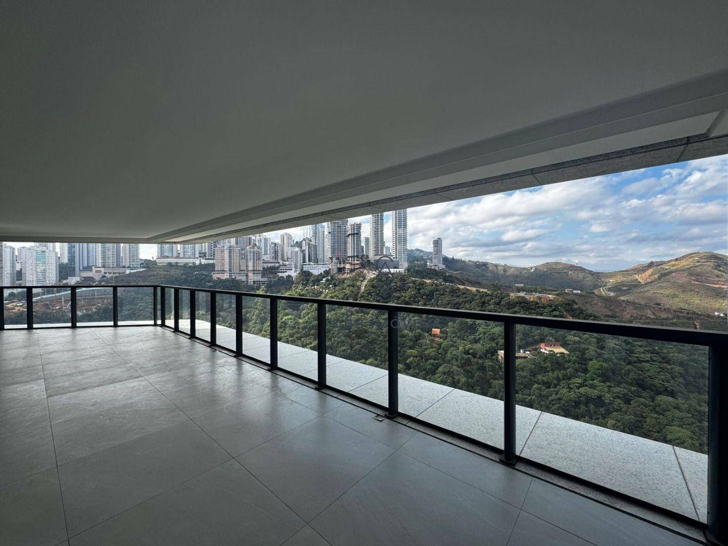 Apartamento à venda com 4 quartos, 192m² - Foto 3