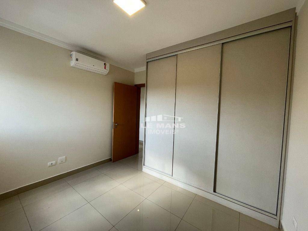 Apartamento para alugar com 3 quartos, 116m² - Foto 13