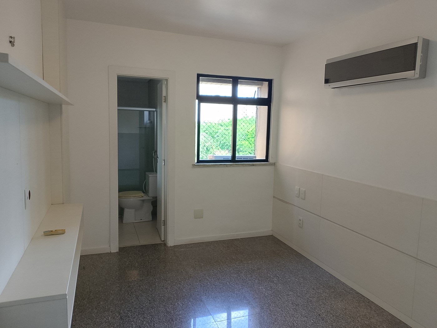 Apartamento à venda com 3 quartos, 146m² - Foto 11