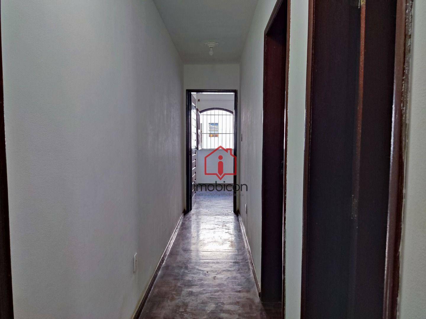 Casa à venda com 3 quartos, 180m² - Foto 15