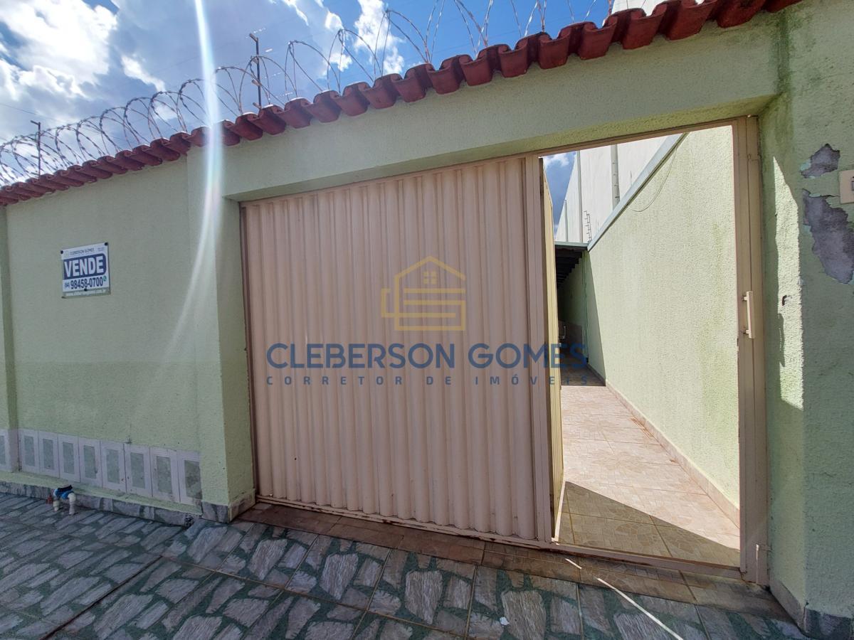 Casa à venda com 3 quartos, 360m² - Foto 3