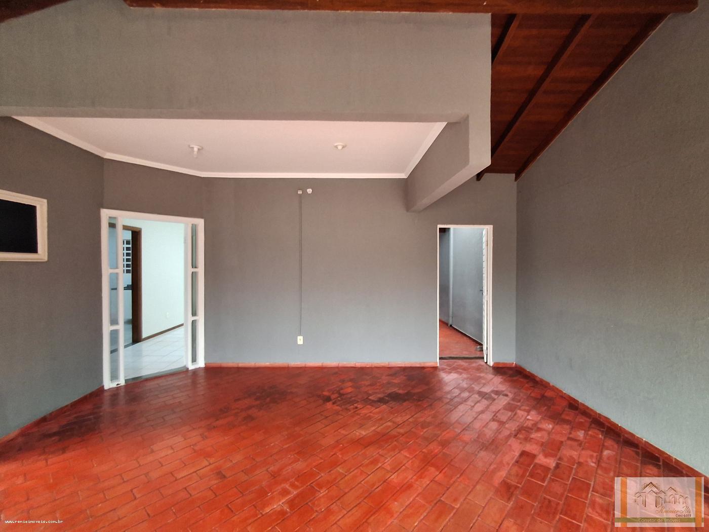 Sobrado à venda com 3 quartos, 156m² - Foto 2