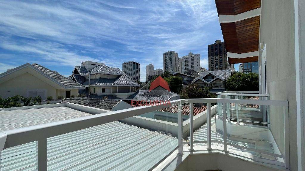 Casa de Condomínio à venda com 4 quartos, 420m² - Foto 47