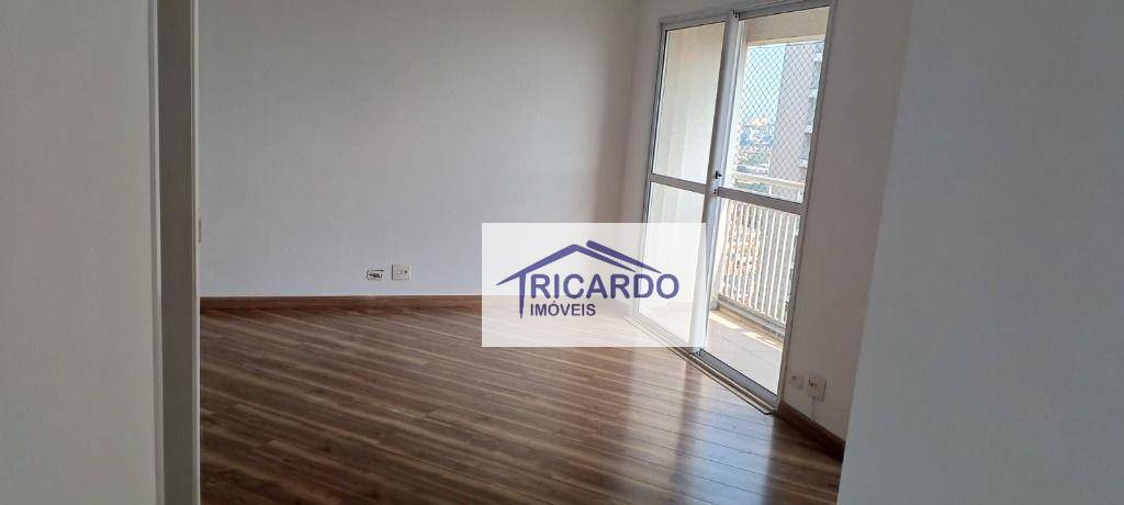 Apartamento à venda com 2 quartos, 63m² - Foto 3