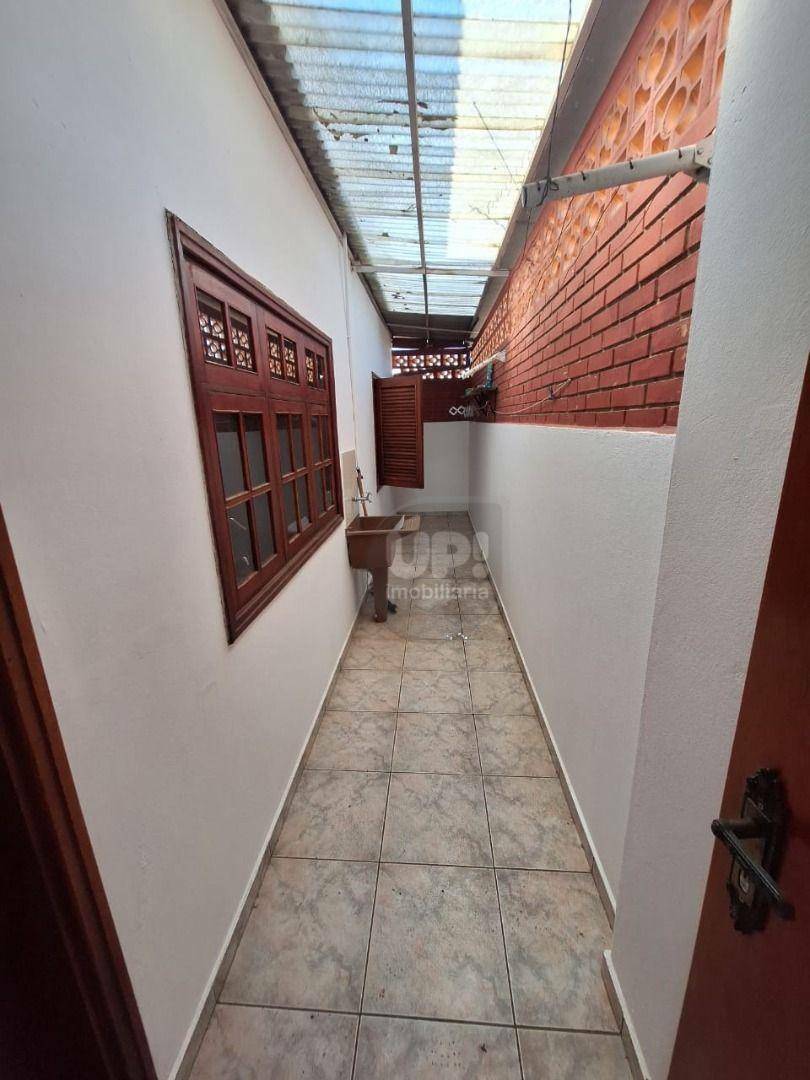 Casa à venda com 3 quartos, 379m² - Foto 22