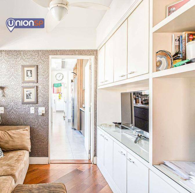 Apartamento à venda com 3 quartos, 200m² - Foto 4