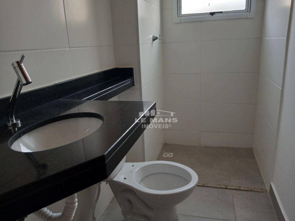 Apartamento para alugar com 2 quartos, 45m² - Foto 7