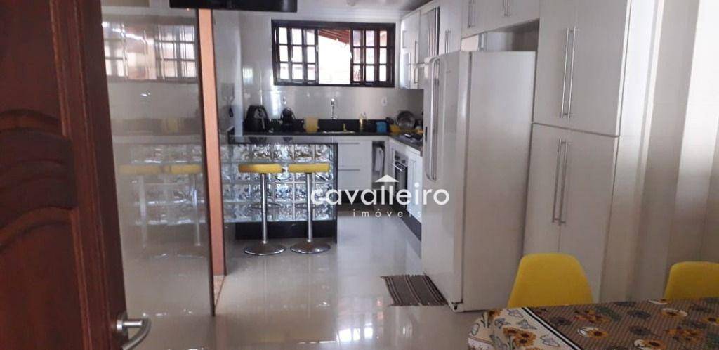 Casa à venda com 4 quartos, 250m² - Foto 47