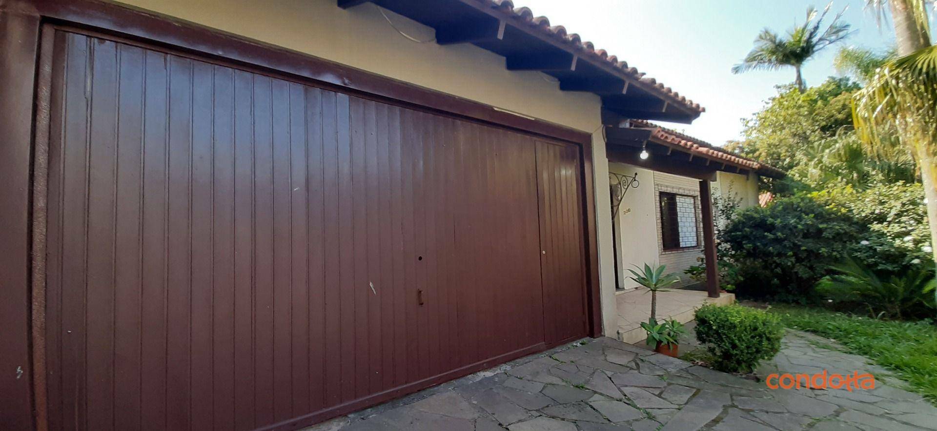 Casa para alugar com 4 quartos, 331m² - Foto 3