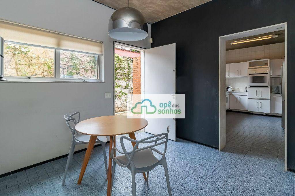 Casa à venda com 4 quartos, 380m² - Foto 16