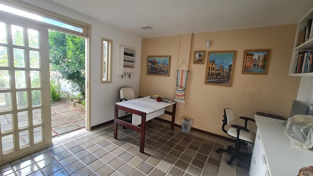 Casa à venda com 5 quartos, 309m² - Foto 23