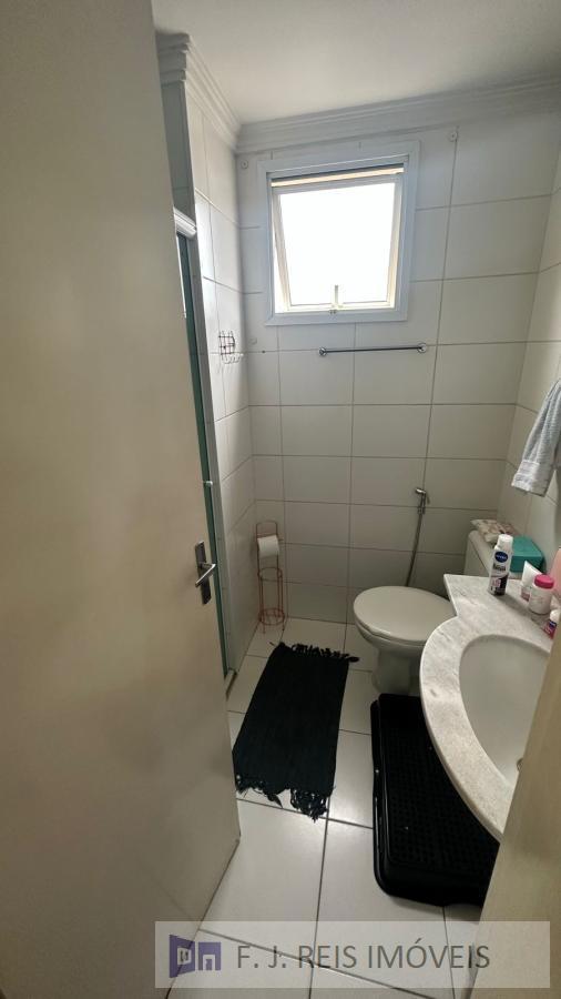 Apartamento à venda com 3 quartos, 77m² - Foto 17