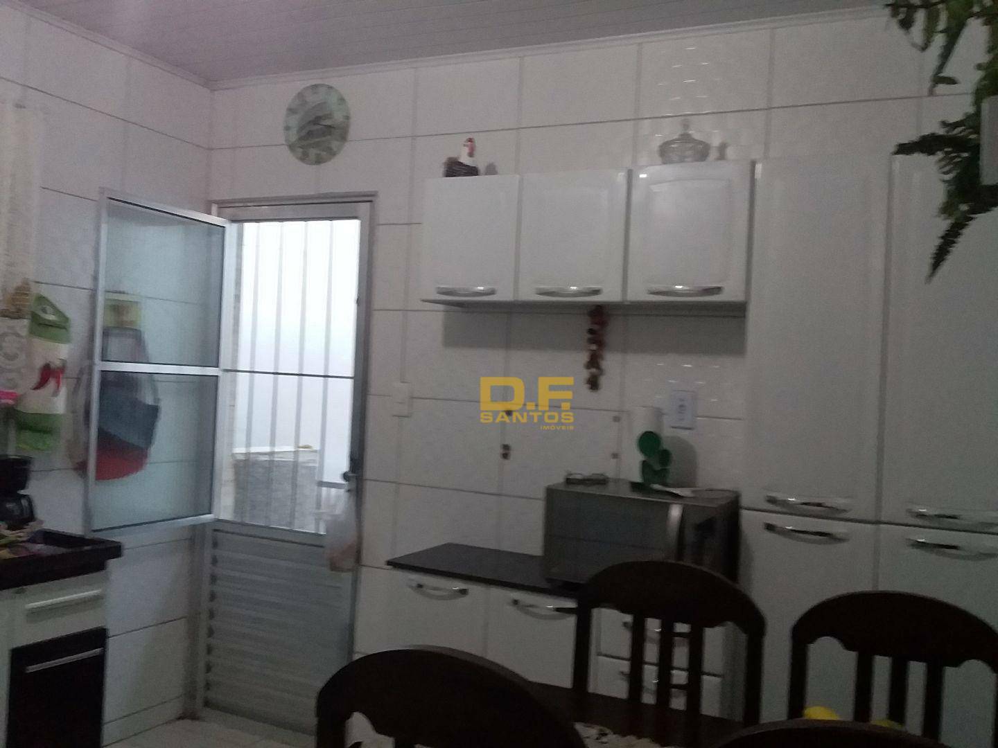 Casa à venda com 2 quartos, 140m² - Foto 11