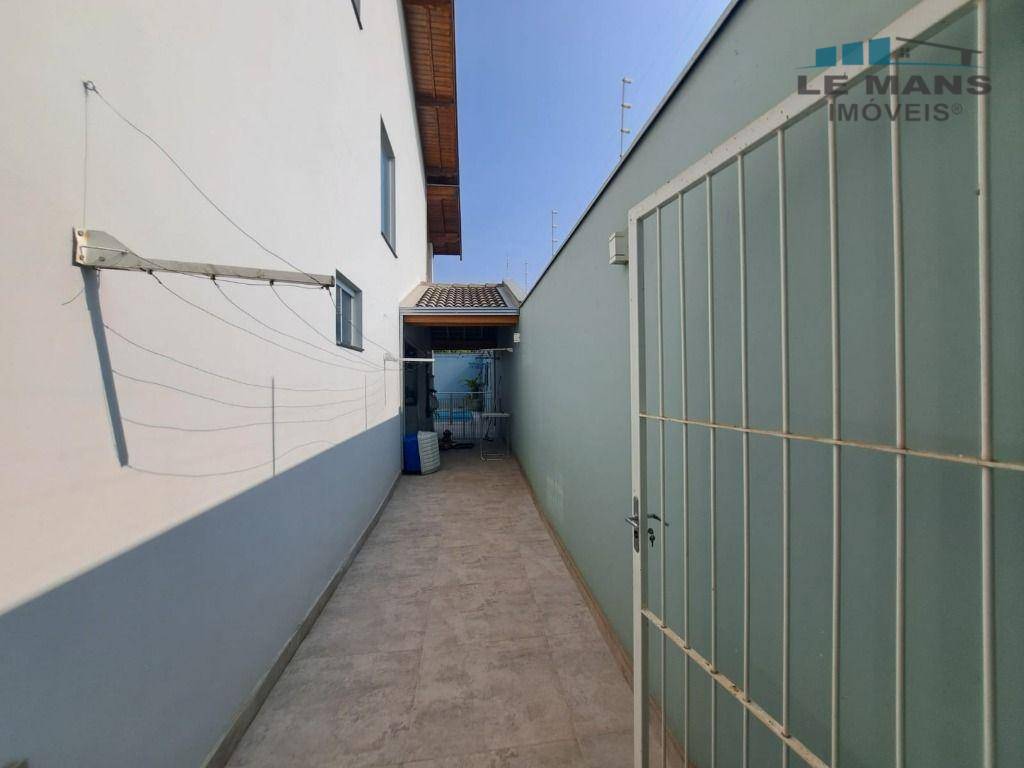 Casa à venda com 3 quartos, 186m² - Foto 8